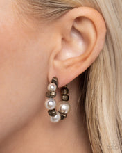 Load image into Gallery viewer, Playful Pearls - Brass