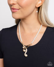 Load image into Gallery viewer, Elegant Entourage - Gold