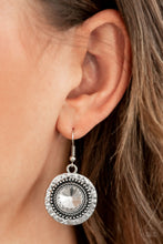 Load image into Gallery viewer, Global Glamour - White (106)
