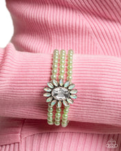 Load image into Gallery viewer, Conscious Chic - Complete Look
