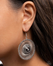 Load image into Gallery viewer, Wonderful Wheel - Silver
