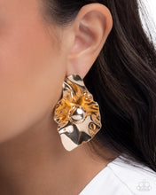 Load image into Gallery viewer, Crinkled Catwalk - Gold
