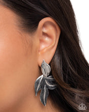 Load image into Gallery viewer, Leafy Lineup - Black
