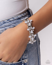 Load image into Gallery viewer, Picturesque Pattern - White
