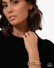 Load image into Gallery viewer, Chic Clover - Gold
