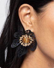 Load image into Gallery viewer, Paparazzi Earring ~ Wonderland Wallflower - Black
