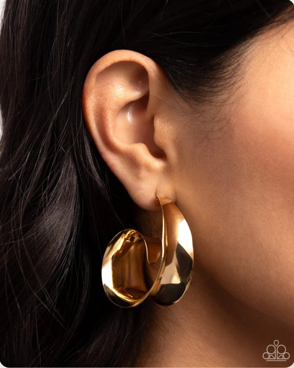 Paparazzi Earring ~ Curly Cadence - Gold