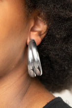 Load image into Gallery viewer, COLOSSAL CURVES - SILVER
