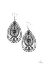 Load image into Gallery viewer, JUST DROPPING BY - black earring
