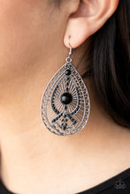 Load image into Gallery viewer, JUST DROPPING BY - black earring
