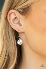 Load image into Gallery viewer, GLISTEN Closely - Silver (S-33)
