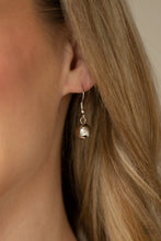 Load image into Gallery viewer, Gallery Goddess - Silver (S-38)
