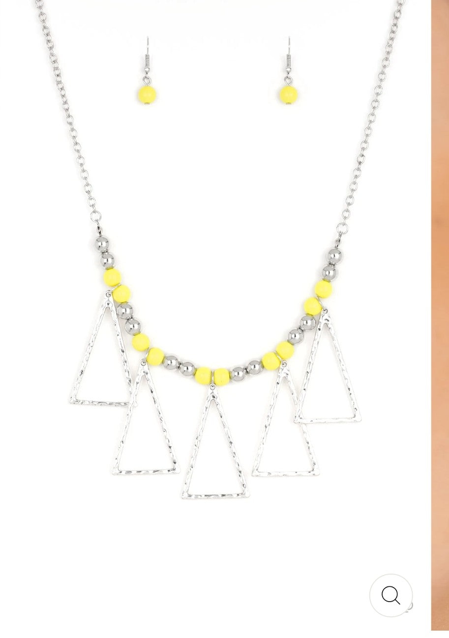 TERRA NOUVEAU YELLOW BEAD (Y-09)